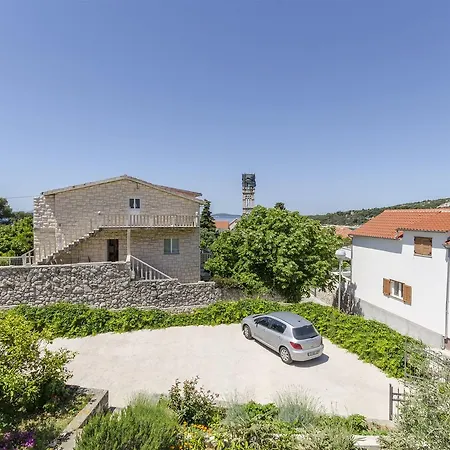 Апартаменты Jacky Хвар