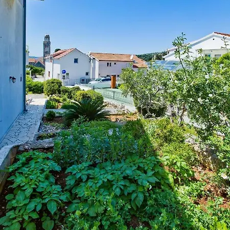 Апартаменты Jacky Хвар