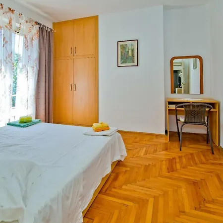 Апартаменты Jacky Хвар