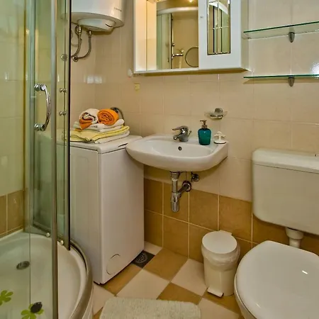 Jacky Apartment