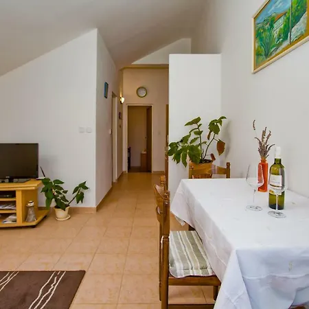 Apartment Jacky Hvar Town