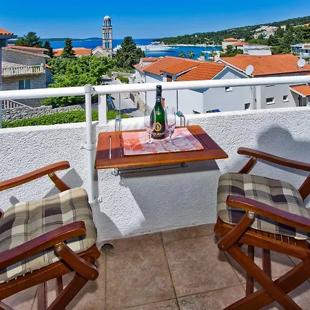 Apartment Jacky Hvar Town