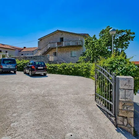 Jacky アパート *