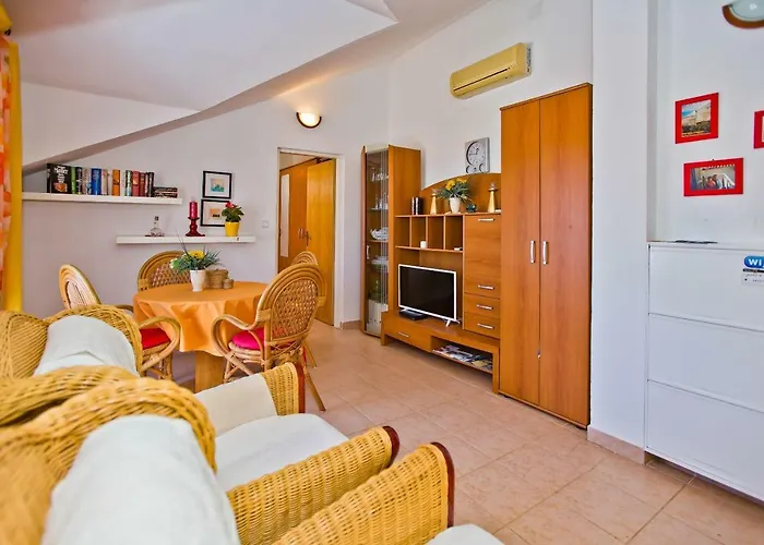 Jacky Apartment Hvar Town